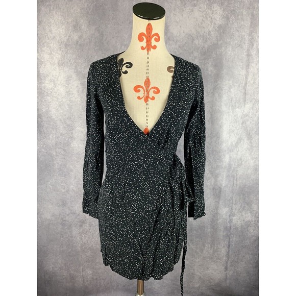 Divided by H&M Dresses & Skirts - H&M Divided Size 2 Wrap Dress V-neck Long Sleeves Black White Hearts Print
